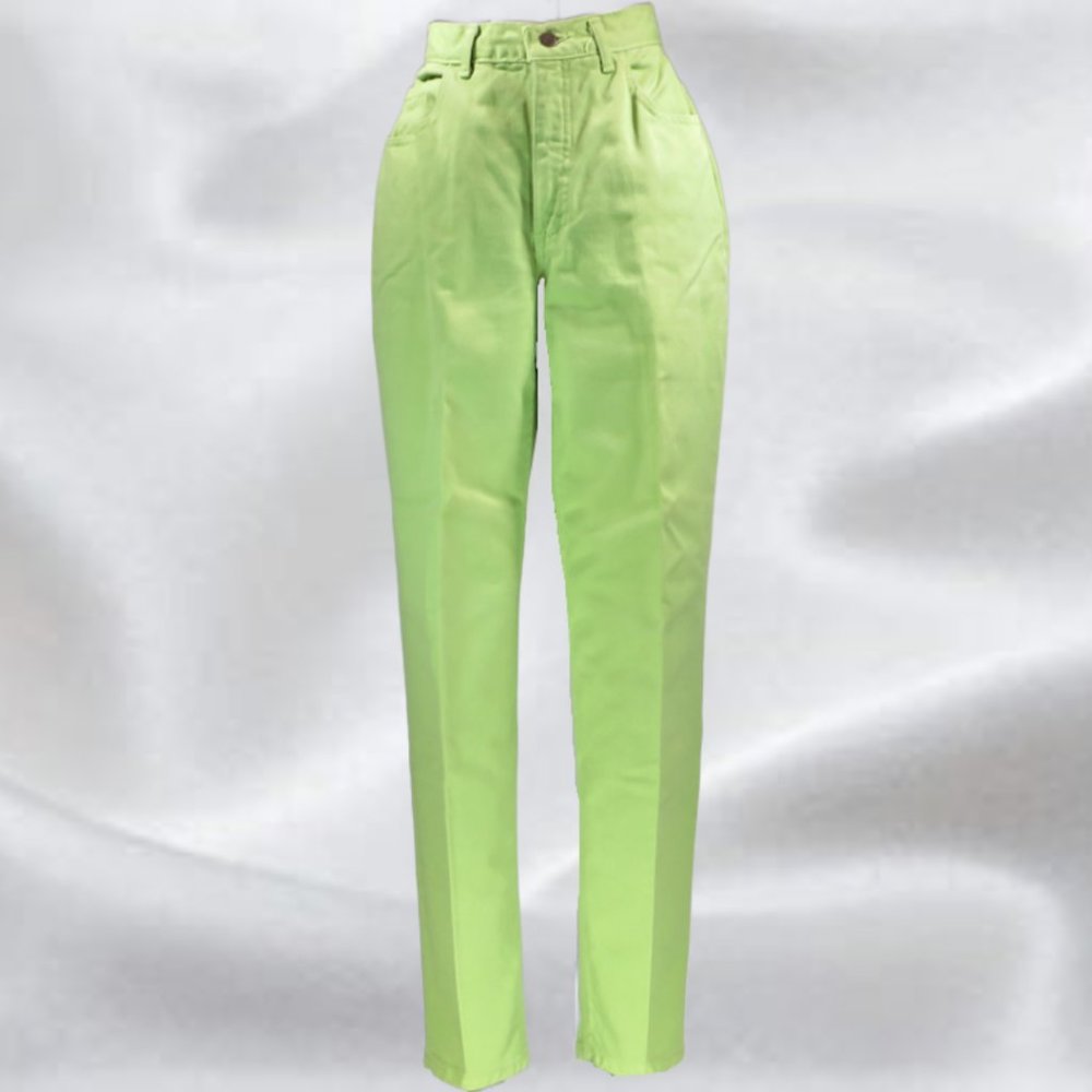 The London Jean by Victoria Secret's Lime Green Classic Fit Jeans in Siz…